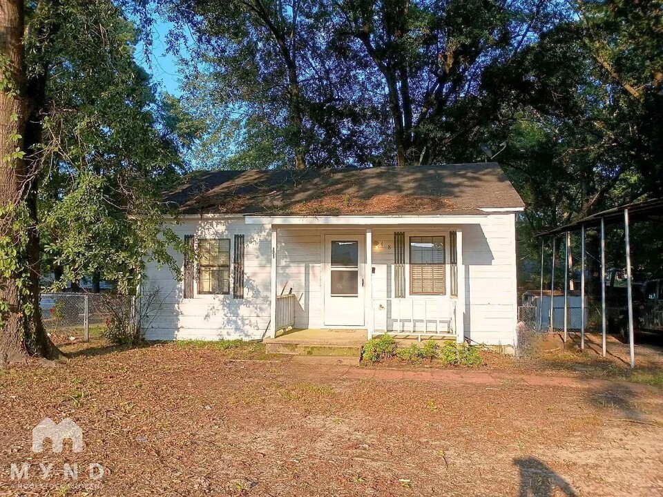 448 Johnson St in Nash, TX - Building Photo