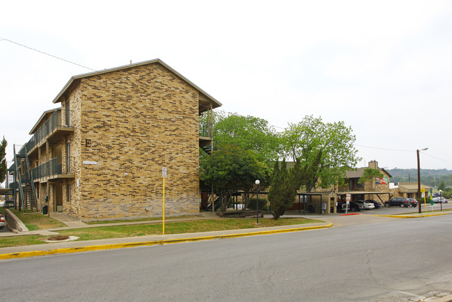 Stadium View Apartments in San Marcos, TX - Building Photo - Building Photo