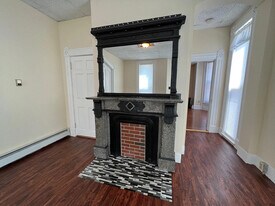 105 Ashland St, Unit 3