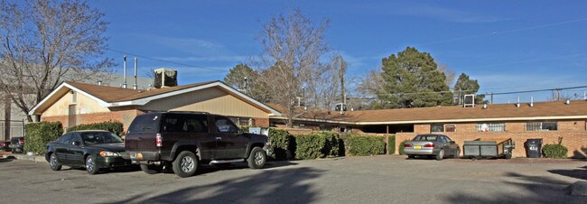 424-432 Charleston St SE in Albuquerque, NM - Building Photo - Building Photo