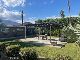 37067 Bankside Dr, Unit B in Cathedral City, CA - Building Photo