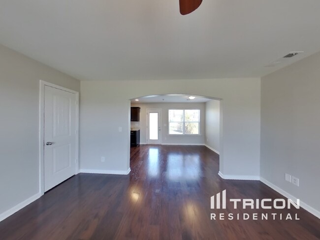 323 Stratford Park Blvd in Gallatin, TN - Building Photo - Building Photo