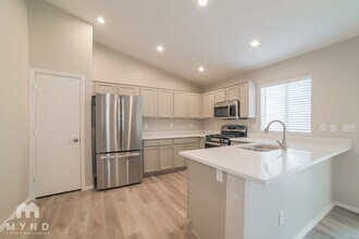 2236 S 82nd Ln in Phoenix, AZ - Building Photo - Building Photo