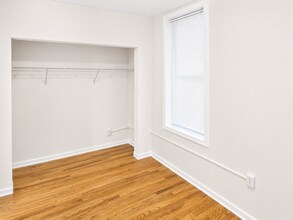 2239 N Western Ave, Unit 1R in Chicago, IL - Building Photo - Building Photo