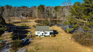 8235 Spence Rd in Fairburn, GA - Building Photo - Building Photo