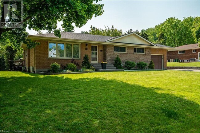 12 Southmeadow Ct in Hamilton, ON - Building Photo - Building Photo