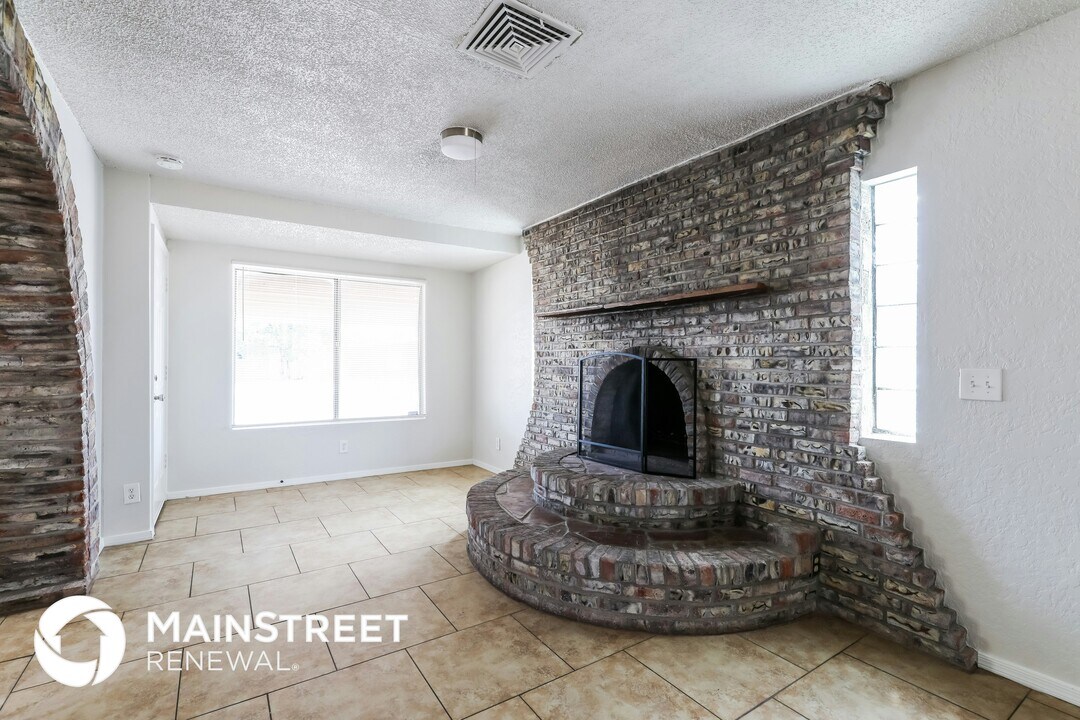 3743 E Helena Stravenue in Tucson, AZ - Building Photo