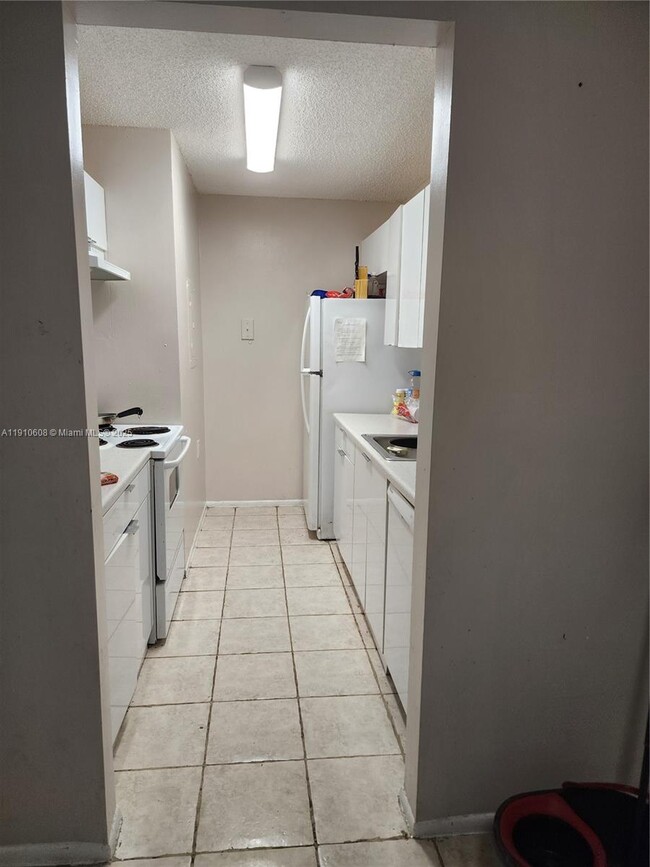 1174 Lake Terry Dr, Unit O in West Palm Beach, FL - Foto de edificio - Building Photo