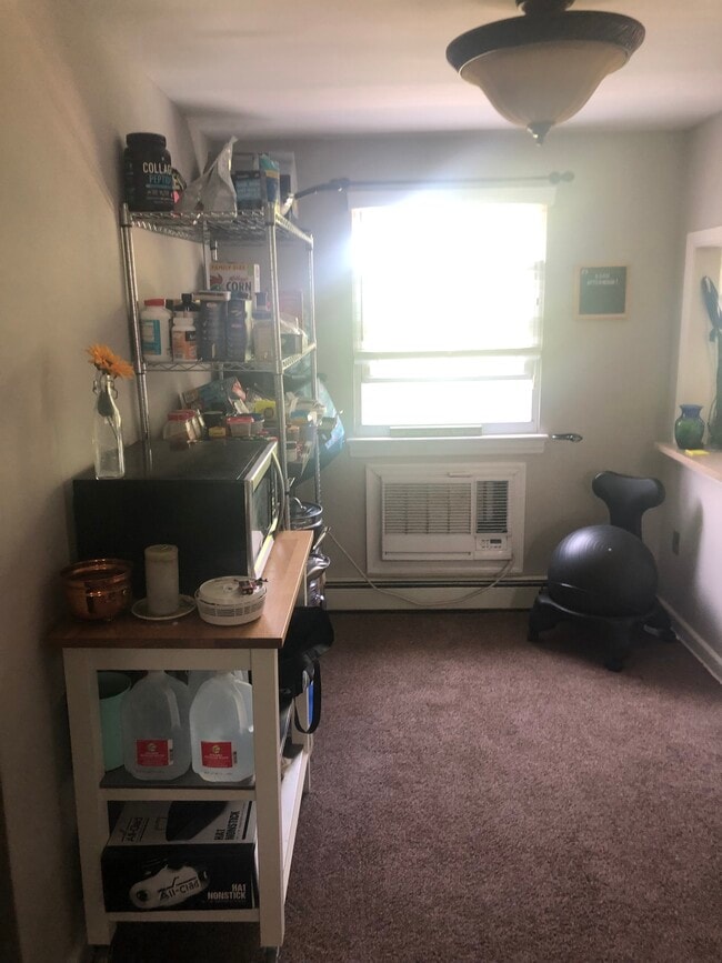 26 Manor Dr, Unit 26 Manor Drive in Red Bank, NJ - Foto de edificio - Building Photo