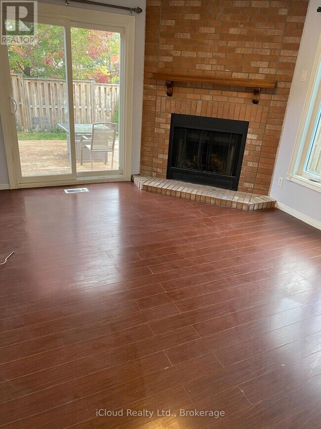 6419 Longspur Rd in Mississauga, ON - Building Photo - Building Photo