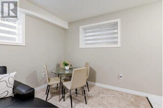 54 Spachman St in Kitchener, ON - Building Photo - Building Photo