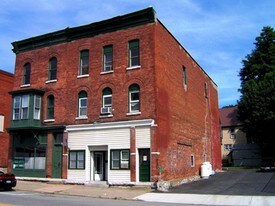 23 E Main St in St Johnsville, NY - Building Photo
