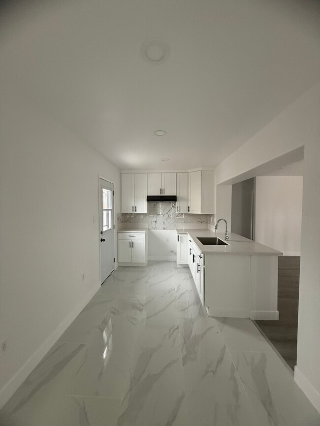 1212 S Temple Ave, Unit 1
