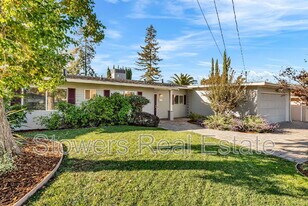 3225 Claudia Dr in Concord, CA - Building Photo