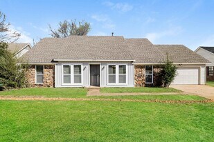 3054 Ridgeway Rd in Memphis, TN - Building Photo