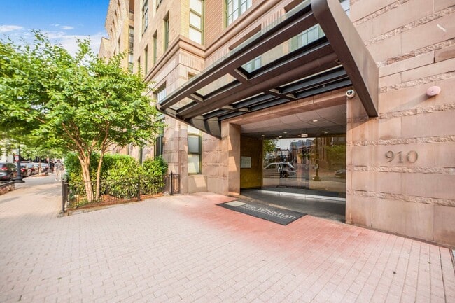 property at 910 M St NW