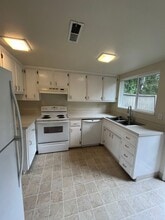 1500 Norkenzie Rd in Eugene, OR - Building Photo - Building Photo