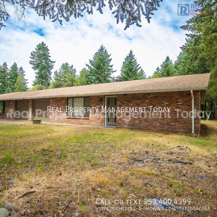 8511 116 St E-Unit -8513 in Puyallup, WA - Building Photo