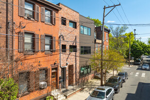 817 S 5th St in Philadelphia, PA - Building Photo