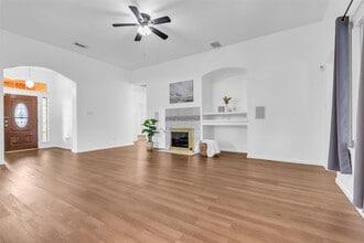 8506 Willancy Ln in Houston, TX - Building Photo - Building Photo