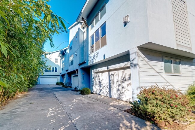 4308 Lillian St in Houston, TX - Building Photo - Building Photo