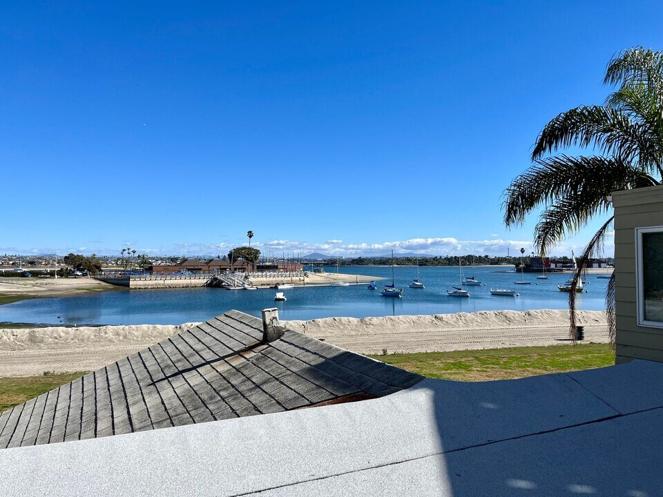 840 Ostend Ct in San Diego, CA - Building Photo