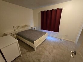 23222 63rd Pl S in Kent, WA - Building Photo