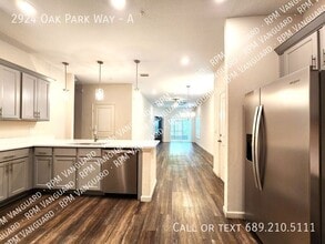 2924 Oak Park Way in Orlando, FL - Building Photo - Building Photo