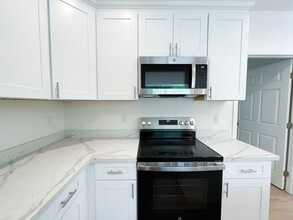 225 Mortimer Ln in Marina, CA - Building Photo - Building Photo