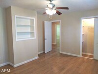 1706 Buena Vista Cir SE photo'