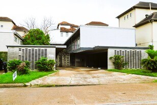2414 Mimosa Dr in Houston, TX - Building Photo