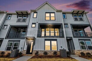 246 Ferebee Pl in Charlotte, NC - Building Photo