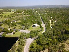 112 Ridge Harbor Dr in Spicewood, TX - Building Photo - Building Photo