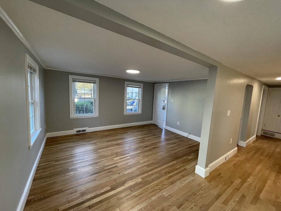 30 Linden Ave, Unit 1 in Somerville, MA - Foto de edificio
