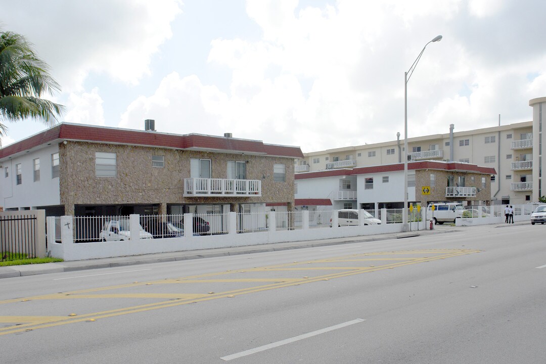 3601 Ludlam Rd in Hialeah, FL - Building Photo