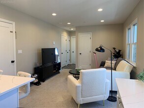 269-271-271 Bayville Ave in Bayville, NY - Building Photo - Building Photo