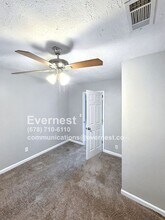460 Ward Rd in Ellenwood, GA - Building Photo - Building Photo