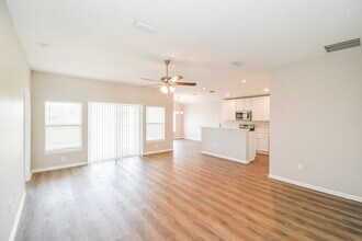 9287 Hawkeye Dr in Jacksonville, FL - Building Photo - Building Photo