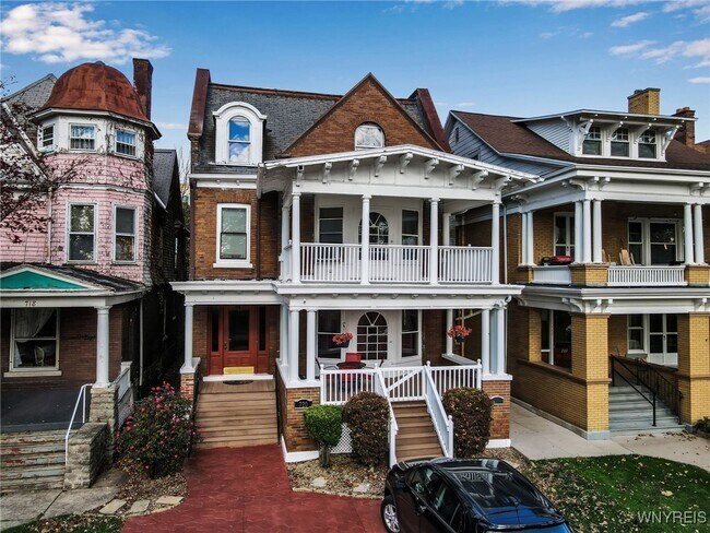 720 Buffalo Ave in Niagara Falls, NY - Building Photo - Building Photo