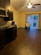433 NE 49th Ave in Hillsboro, OR - Building Photo - Building Photo