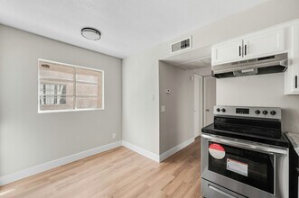 2814 E Marconi Ave in Phoenix, AZ - Building Photo - Building Photo