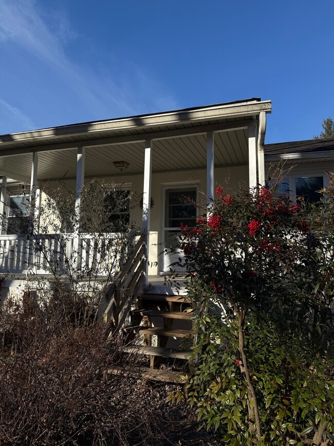 2908 Fisherville Rd in Coatesville, PA - Building Photo - Building Photo