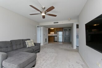 1009 Kapiolani Blvd, Unit 4605 in Honolulu, HI - Building Photo - Building Photo