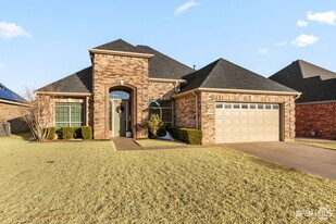 5405 Texas Star Ln in Wichita Falls, TX - Building Photo