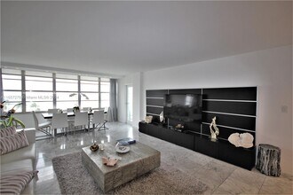 5151 Collins Ave, Unit 933 in Miami, FL - Building Photo - Building Photo