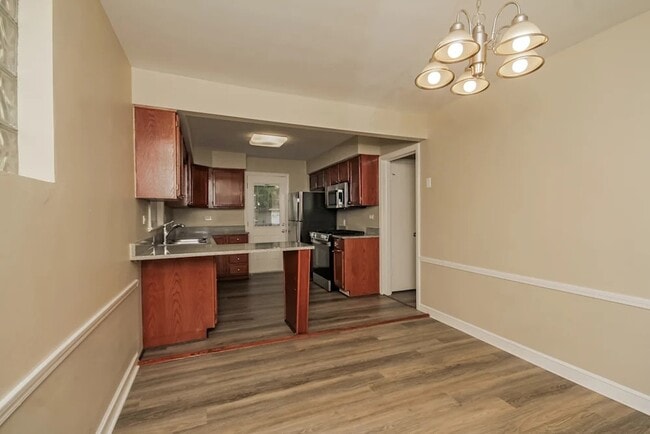 property at 9427 S Utica Ave