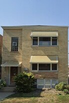 6200 N Milwaukee Ave in Chicago, IL - Building Photo