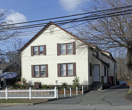 273 Broadway in Huntington Station, NY - Building Photo - Building Photo