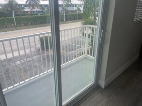 217 SE 20th Ave in Deerfield Beach, FL - Building Photo - Building Photo