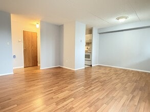 1653 Ouellette Ave in Windsor, ON - Building Photo - Building Photo